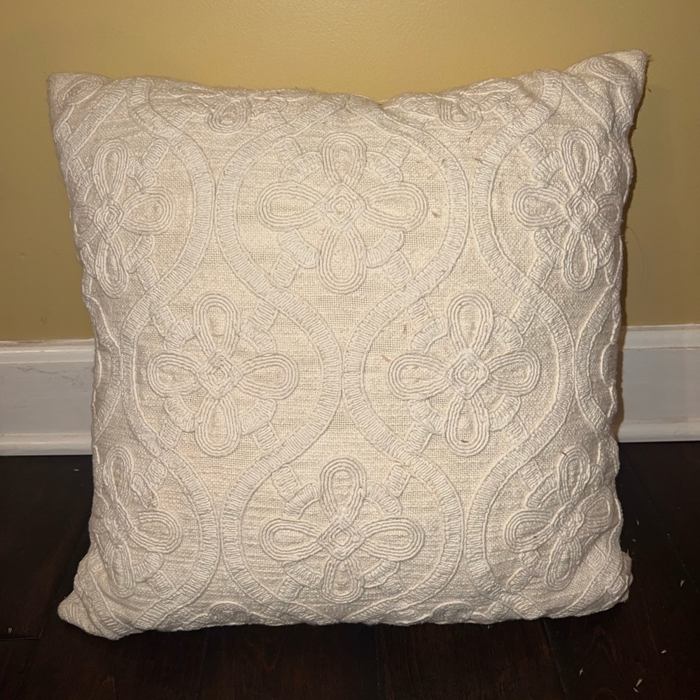 Decorative pillow